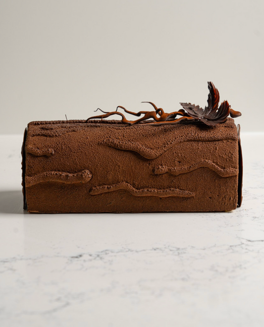 Bûche chocolat noir, caramel, thé du Labrador